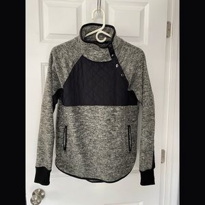 NWOT Abercrombie Snap-Up Fleece. Size small.